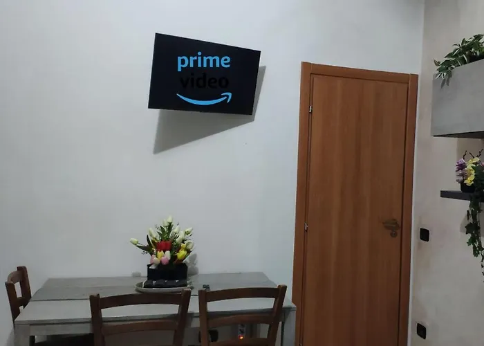 Apartment Golden - Entire For 6 People With Private Garden And Garage - Close To Metro C