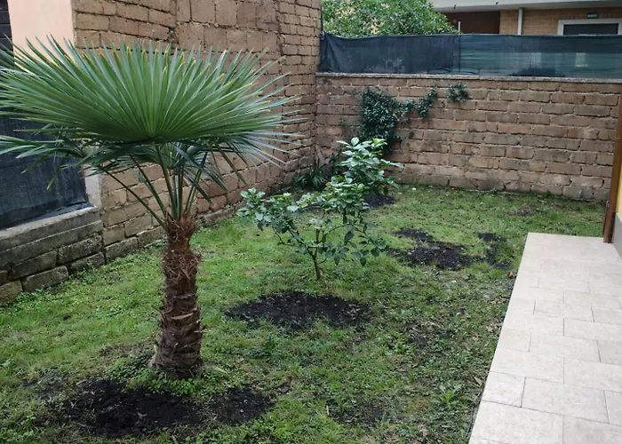 Golden - Entire For 6 People With Private Garden And Garage - Close To Metro C Appartement *