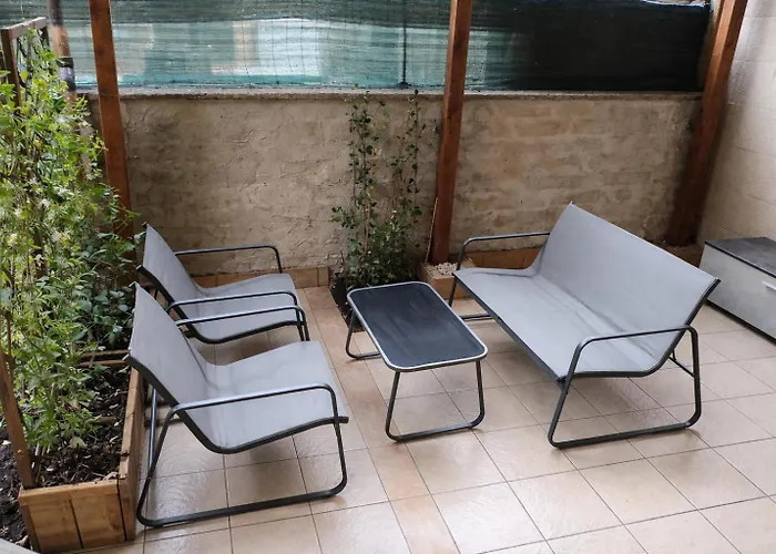 Golden - Entire For 6 People With Private Garden And Garage - Close To Metro C * Rome