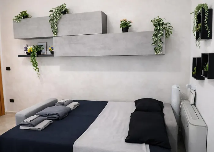 Golden - Entire For 6 People With Private Garden And Garage - Close To Metro C Appartement *