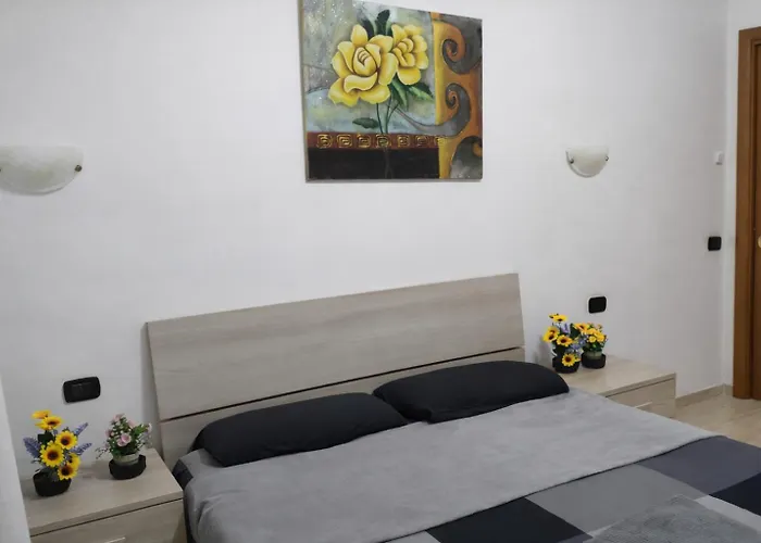 Golden - Entire For 6 People With Private Garden And Garage - Close To Metro C Appartement *
